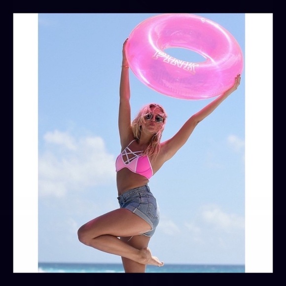 Victoria’s Secret PINK Spring Break 2014 Collectible Pool Float - Picture 5 of 6